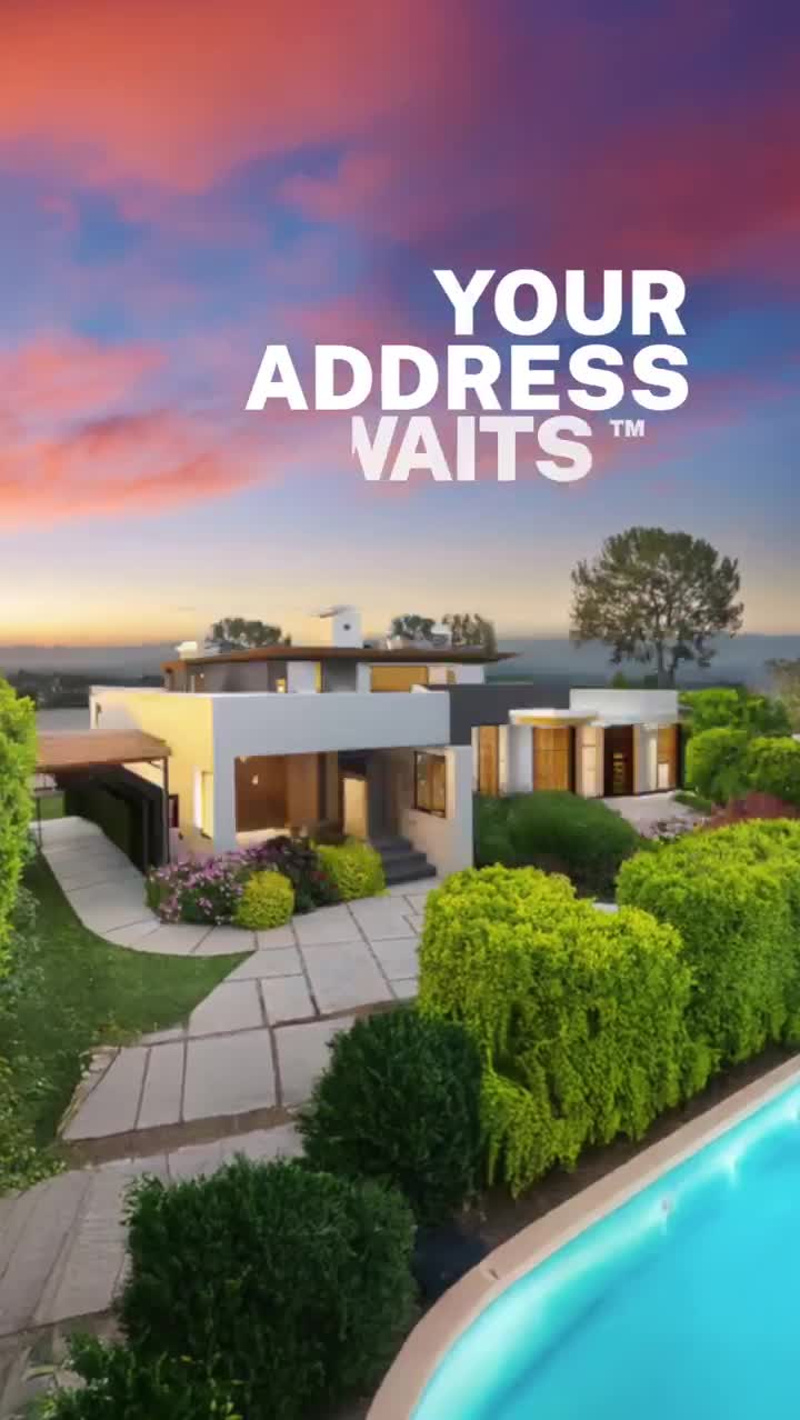 Luxury Portfolio International campaigns first seen Aug 2025.