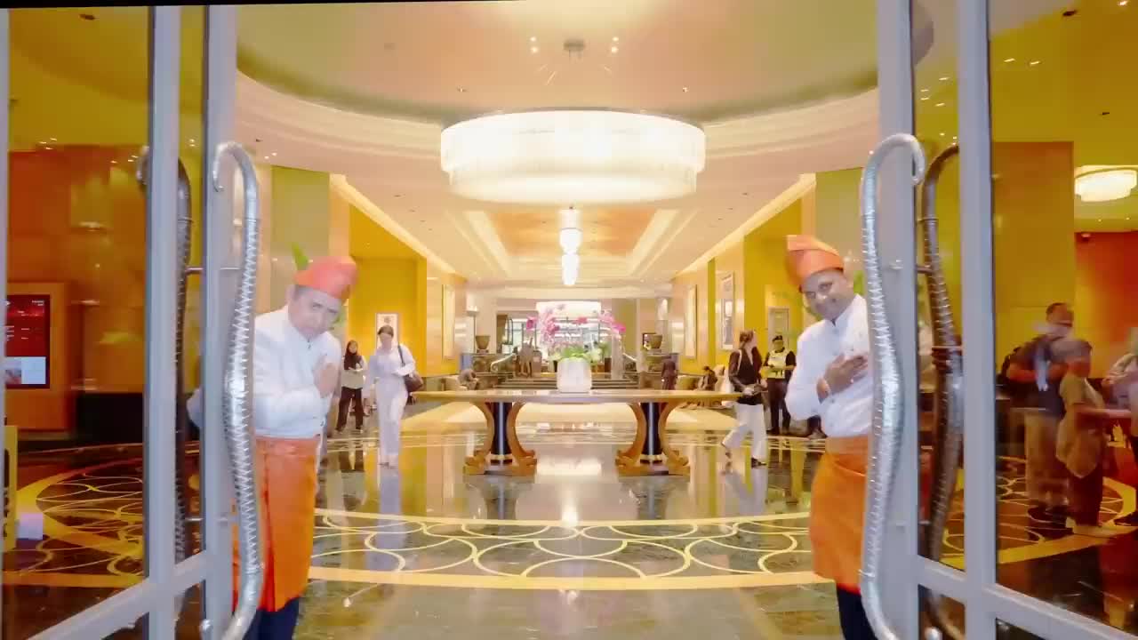 Mandarin Oriental Hotel Group campaigns first seen Oct 2025.