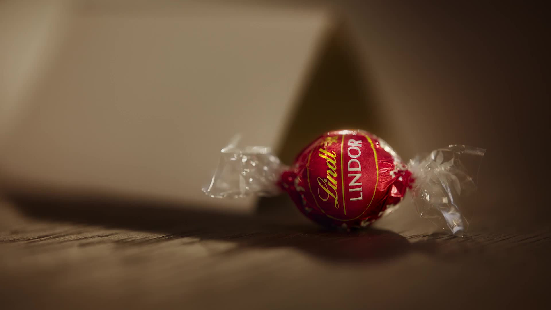 Lindt campaigns first seen Jan 2025.